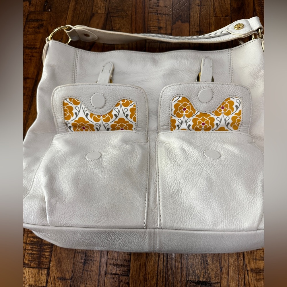 Emma Fox White Leather Shoulder Bag - Picture 2 of 7